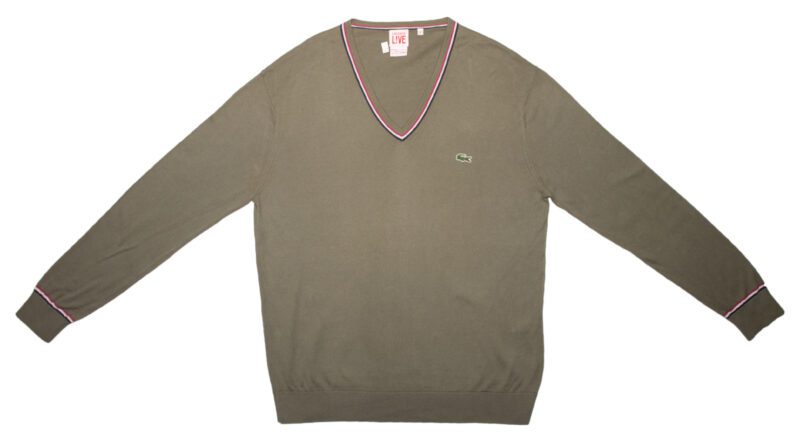 Pet Breed: Saco Lacoste.     T-L
