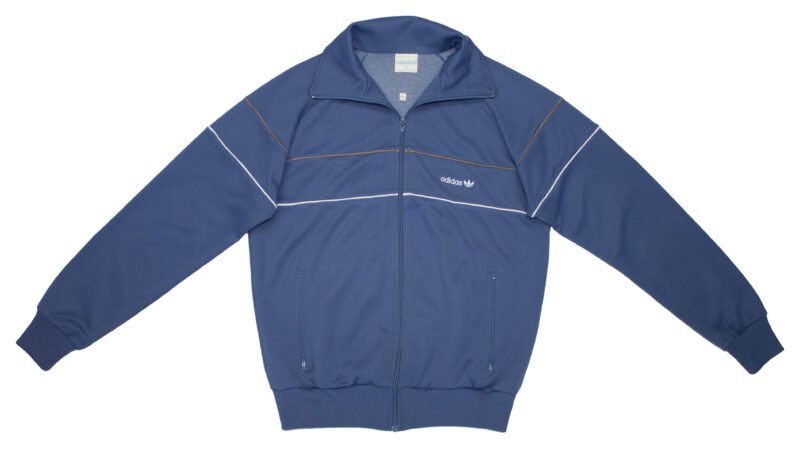 Pet Breed: Chaqueta Adidas.     T-M