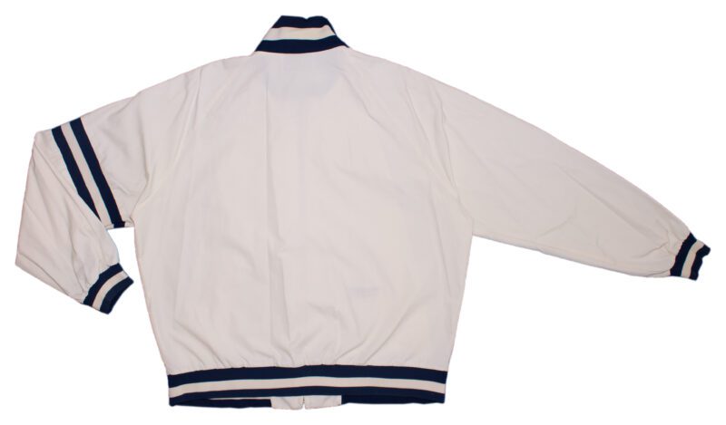 Pet Breed: Chaqueta Lacoste.     T-L