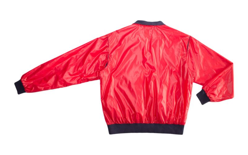 Pet Breed: Chaqueta Lacoste.     T-L