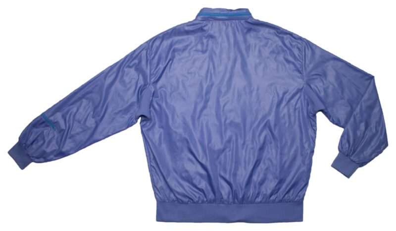 Pet Breed: Chaqueta Lacoste.     T-XL