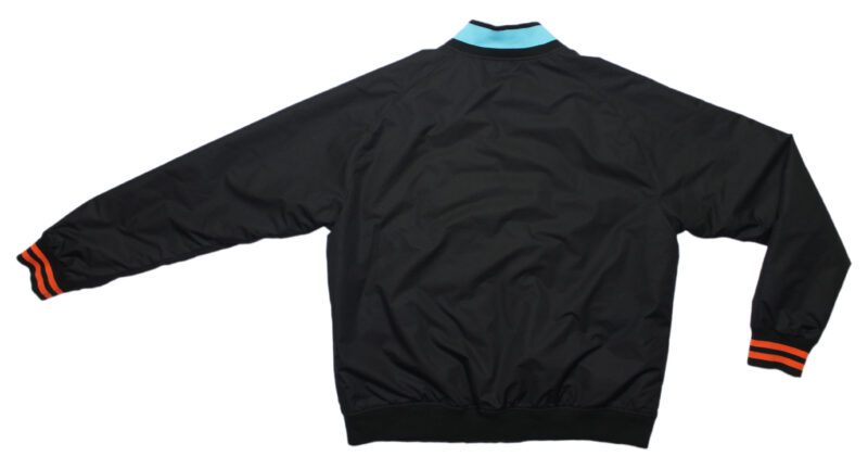 Pet Breed: Chaqueta Lacoste.     T-XXL