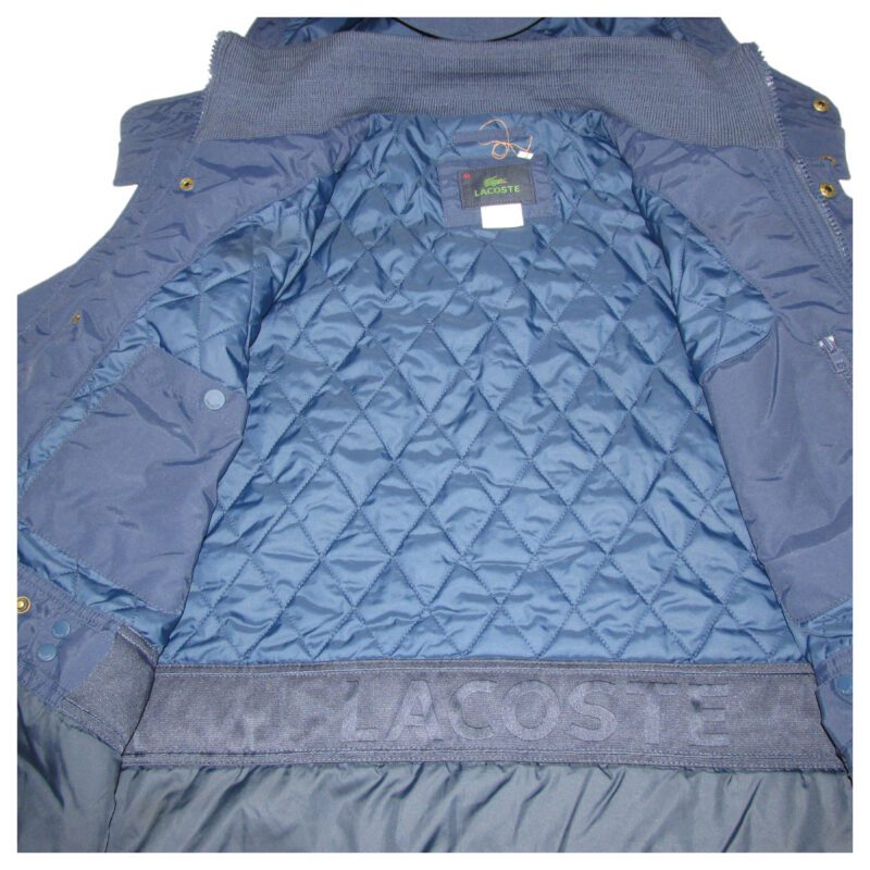 Pet Breed: Chaqueta Lacoste.     T-L