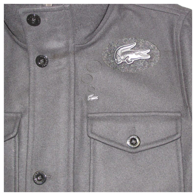 Pet Breed: Chaqueta Lacoste.     T-L
