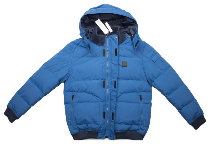 Pet Breed: Chaqueta Lacoste.     T-XL