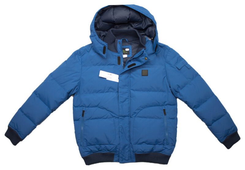 Pet Breed: Chaqueta Lacoste.     T-XL