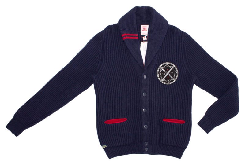 Pet Breed: Saco Lacoste.     T-M