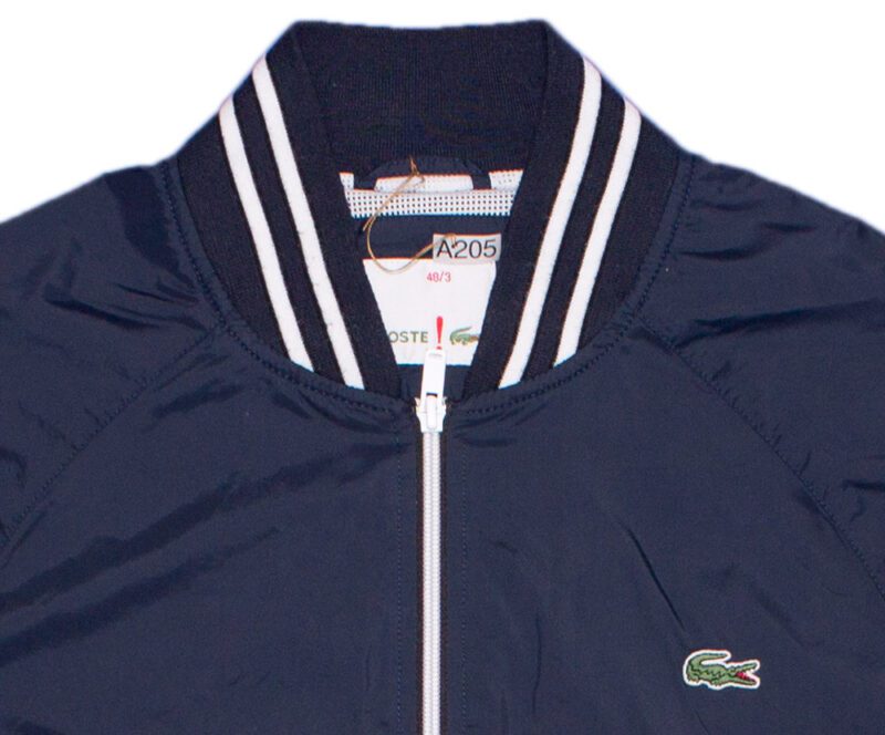 Pet Breed: Chaqueta Lacoste.     T-S