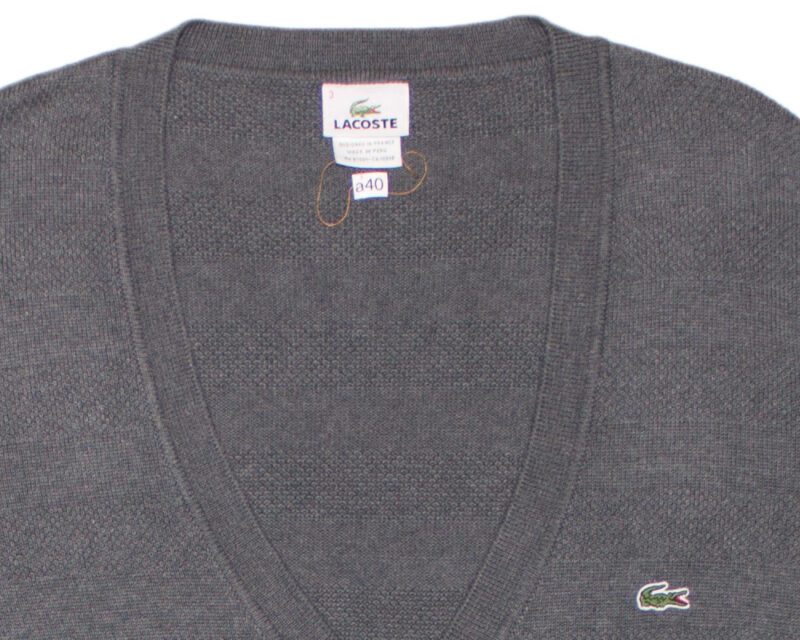 Pet Breed: Saco Lacoste.     T-M
