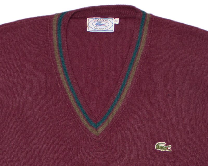 Pet Breed: Saco Lacoste.     T-M