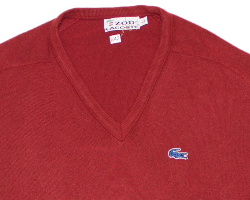 Pet Breed: Saco Lacoste.     T-M