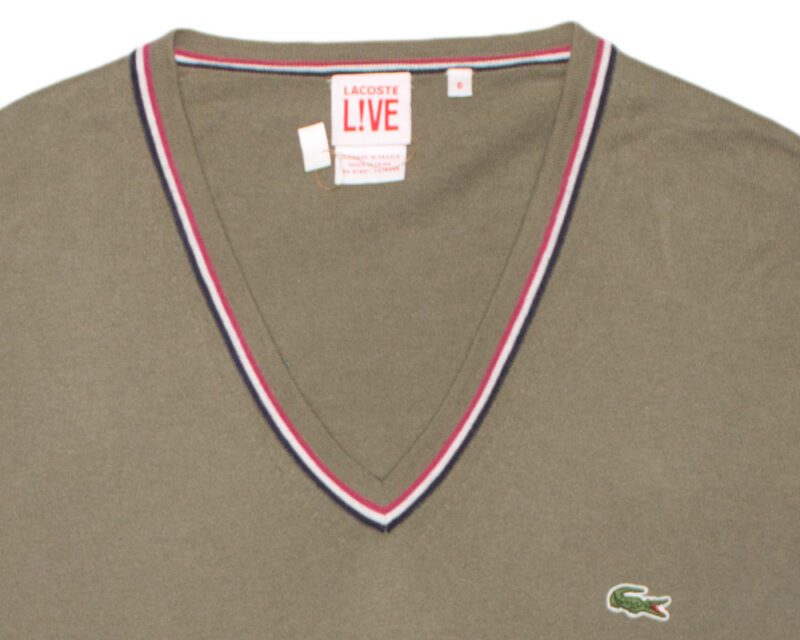 Pet Breed: Saco Lacoste.     T-L