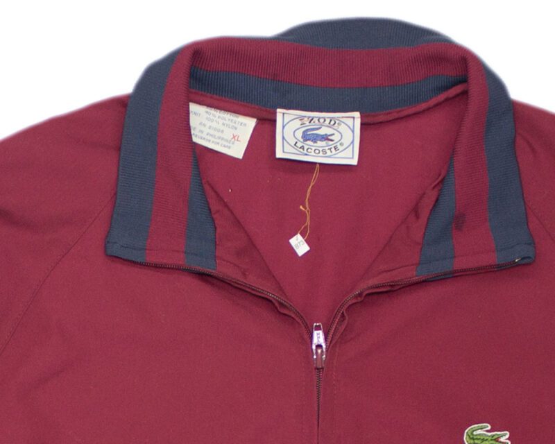 Pet Breed: Chaqueta Lacoste.     T-L