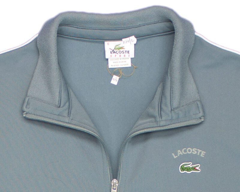 Pet Breed: Chaqueta Lacoste.     T-L